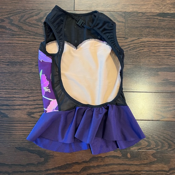 Dance costume - Picture 2 of 2